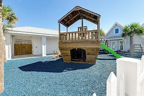 Walk to Padre Island Seawall: Corpus Christi Abode