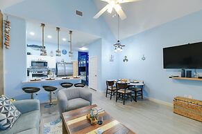 Walk to Padre Island Seawall: Corpus Christi Abode