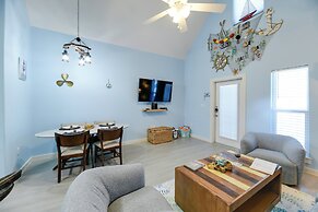 Walk to Padre Island Seawall: Corpus Christi Abode