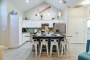 Walk to Beach: Resort Townhome in Corpus Christi!