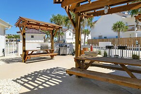 Walk to Beach: Resort Townhome in Corpus Christi!