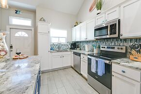 Walk to Beach: Resort Townhome in Corpus Christi!