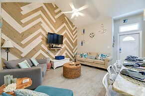 Walk to Beach: Resort Townhome in Corpus Christi!