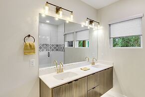 Stylish & Modern Lenexa Haven w/ Fire Pit & Deck!