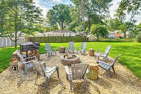 Stylish & Modern Lenexa Haven w/ Fire Pit & Deck!
