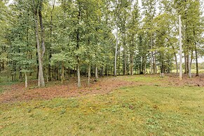 Pet-friendly Home in Monroe: Deck, Grill & Yard!