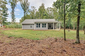 Pet-friendly Home in Monroe: Deck, Grill & Yard!
