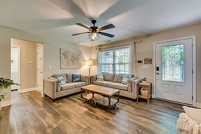 Pet-friendly Home in Monroe: Deck, Grill & Yard!