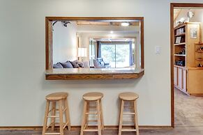 Lakefront College Station Home Near Texas A & M!