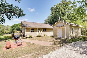 Lakefront College Station Home Near Texas A & M!