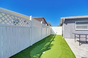 Pinellas Park Home w/ Pool: 9 Mi to Beach!