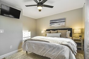 Pinellas Park Home w/ Pool: 9 Mi to Beach!