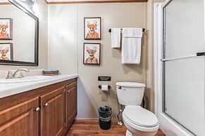 Waterfront Lodge - 4 Bedroom Lodge by The Lodges at Fossil Creek