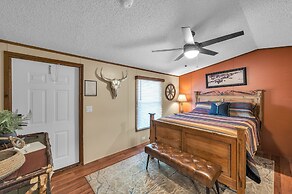 Wild Horses - 1 Bedroom Hotel Room by The Lodges at Fossil Creek