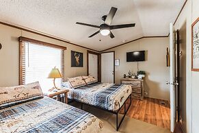 Gone Fishin' - 1 Bedroom Hotel Room by The Lodges at Fossil Creek