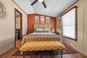 Bohemian Rhapsody - 1 Bedroom Hotel Room by The Lodges at Fossil Creek