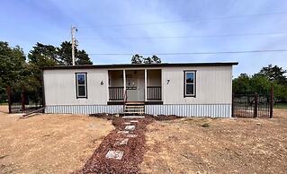 Dazeoff Too - Pet Friendly Suite 1 Bedroom Hotel Room by The Lodges at