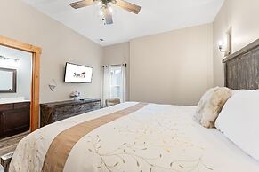 Cc115- Lakeside Landing 8 Bedroom Home