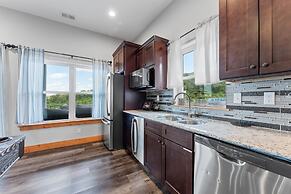 Cc115- Lakeside Landing 8 Bedroom Home