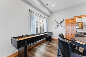 Cc115- Lakeside Landing 8 Bedroom Home