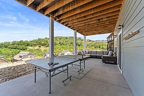 Cc115- Lakeside Landing 8 Bedroom Home