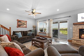 Cc115- Lakeside Landing 8 Bedroom Home