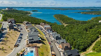 Cc115- Lakeside Landing 8 Bedroom Home