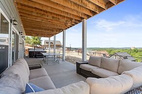 Cc115- Lakeside Landing 8 Bedroom Home