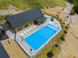 Sum-111 Lincoln Log Lookout 4 Bedroom Home