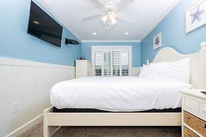 Island Winds East 810 2 Bedroom Condo