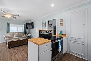 Hook, Wine And Sinker At120 2 Bedroom Home