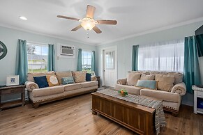 Hook, Wine And Sinker At120 2 Bedroom Home