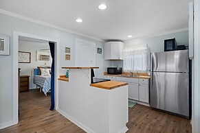 Hook, Wine And Sinker At120 2 Bedroom Home