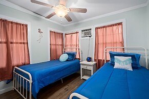 Hook, Wine And Sinker At120 2 Bedroom Home