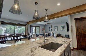 An303 Anaconda 3 Bedroom Condo