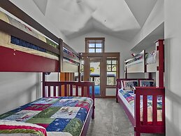 Union Creek Townhome 164d New Listing! 4 Bedroom Townhouse