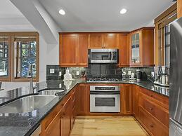 Union Creek Townhome 164d New Listing! 4 Bedroom Townhouse