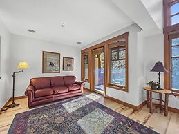 Union Creek Townhome 164d New Listing! 4 Bedroom Townhouse