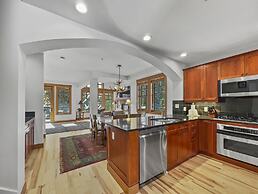 Union Creek Townhome 164d New Listing! 4 Bedroom Townhouse