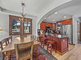 Union Creek Townhome 164d New Listing! 4 Bedroom Townhouse