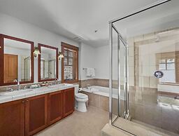 Union Creek Townhome 164d New Listing! 4 Bedroom Townhouse