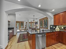 Union Creek Townhome 164d New Listing! 4 Bedroom Townhouse