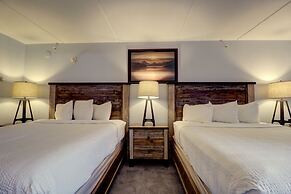 Mp506h Mountain Plaza Hotel Room Hot Tub 1 Bedroom Hotel Room