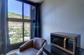 Mp506h Mountain Plaza Hotel Room Hot Tub 1 Bedroom Hotel Room