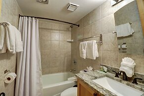 Mp615s And Mp617h Mountain Plaza 1br 2ba Hot Tub 2 Bedroom Condo