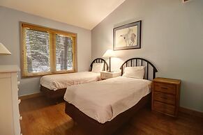 Woods21 Townhome 3 Bedroom Townhouse