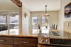 E101 Lake Cliffe 2 Bedroom Condo