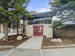 E101 Lake Cliffe 2 Bedroom Condo