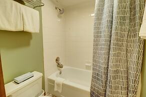 E101 Lake Cliffe 2 Bedroom Condo