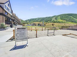 165 Ski-in Ski-out Studio At Park City Mountain Resort. Pool, Hottub, 